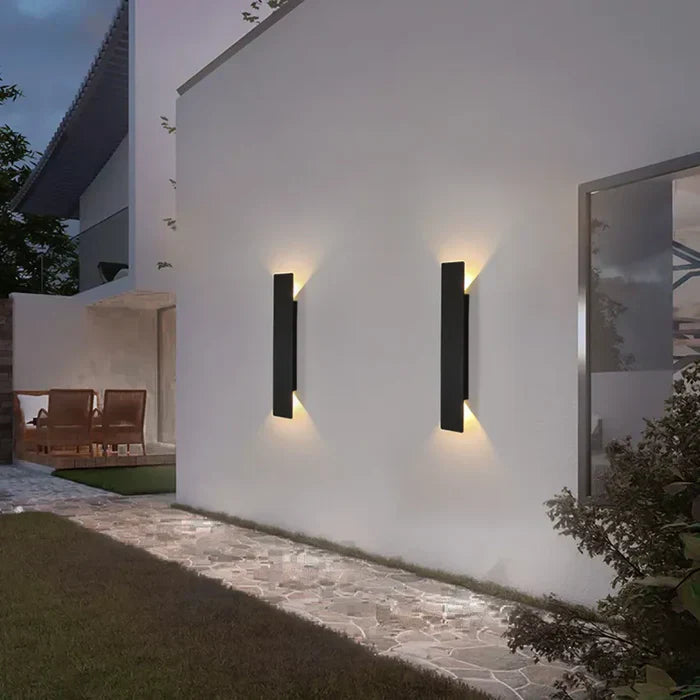 StormGlow Light – Weerbestendige LED Buitenwandlamp