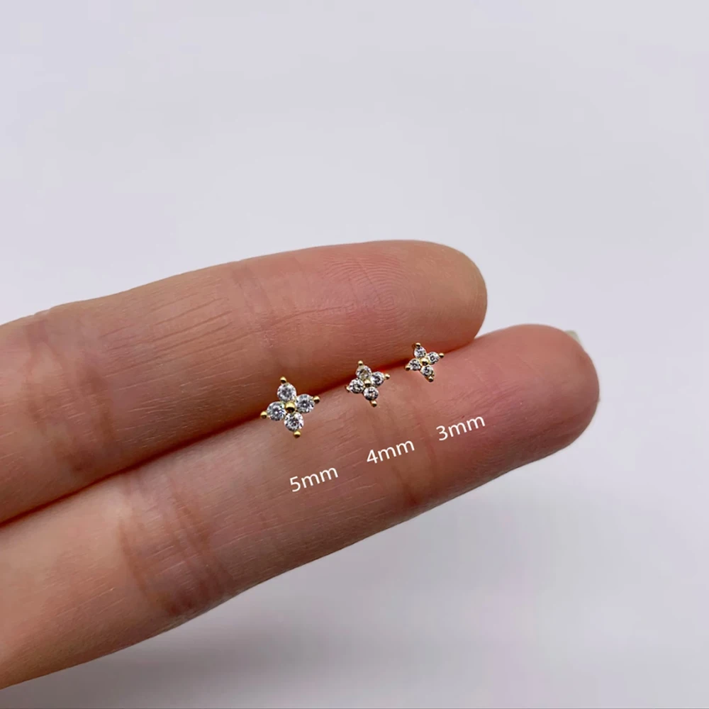 Sophie Studs – Elegant Floral Earrings