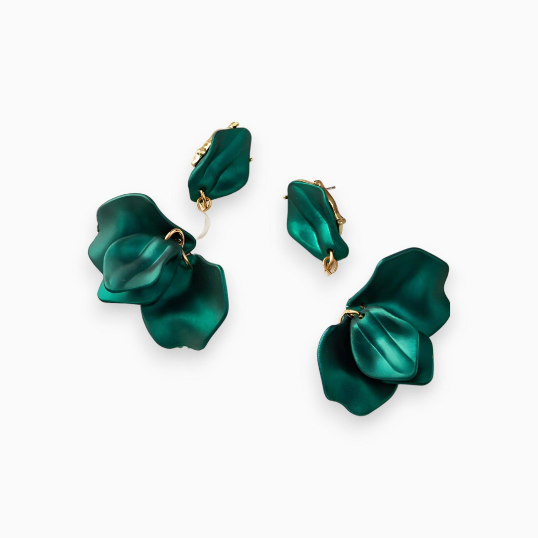 Isabella Earrings – Luxury Gold Pearl Dangle