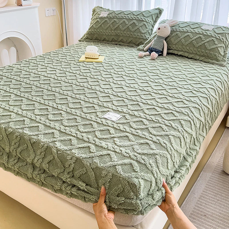 LuxeLoom Duvet - Luxurious Flannel Duvet for Ultimate Warmth and Comfort