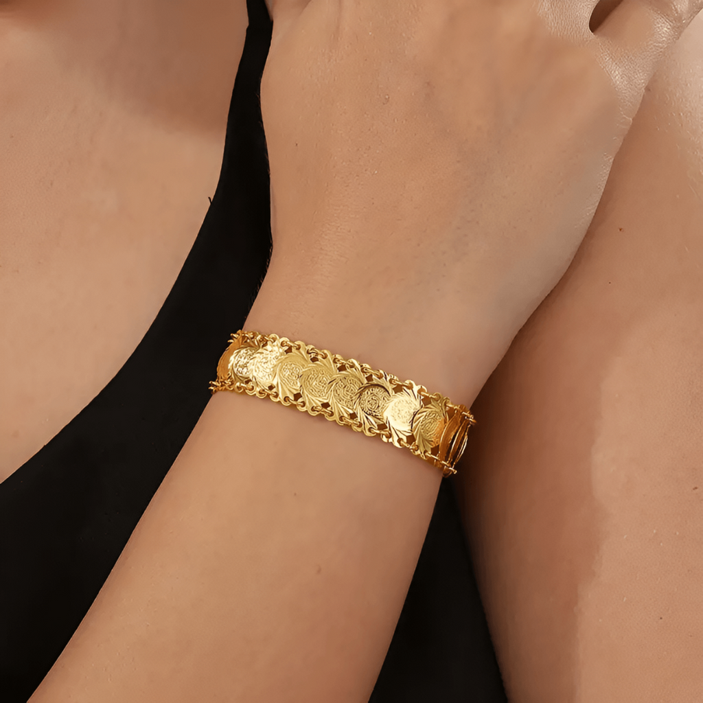 Aurielle Bracelet – Elegant Gold Bracelet for Women