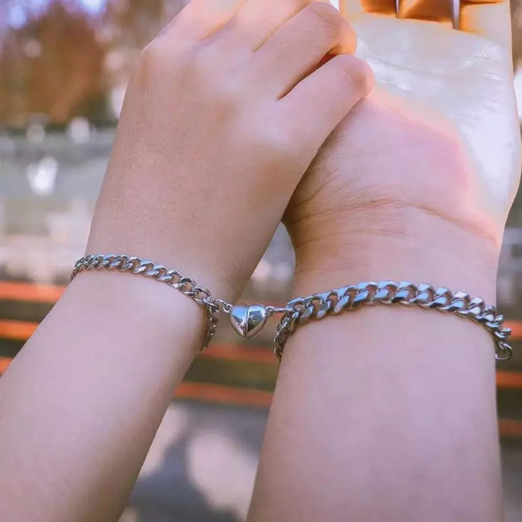 Liora Bracelets Set - Elegant Heart Bracelets