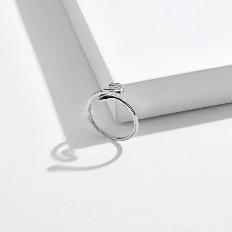 Amira Adjustable Snake Ring - Perfect Fit for Your Style!