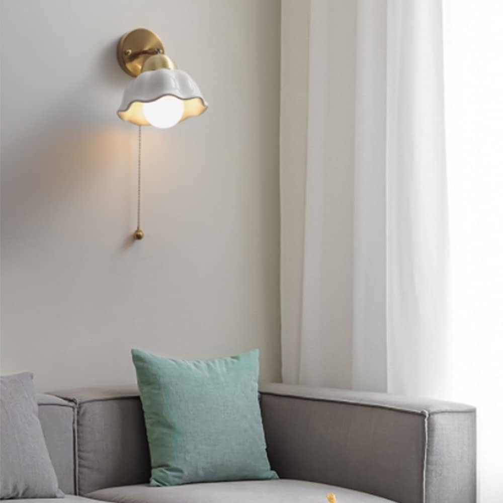 ChicLume - Adjustable Wall Lamp for Elegant Interiors
