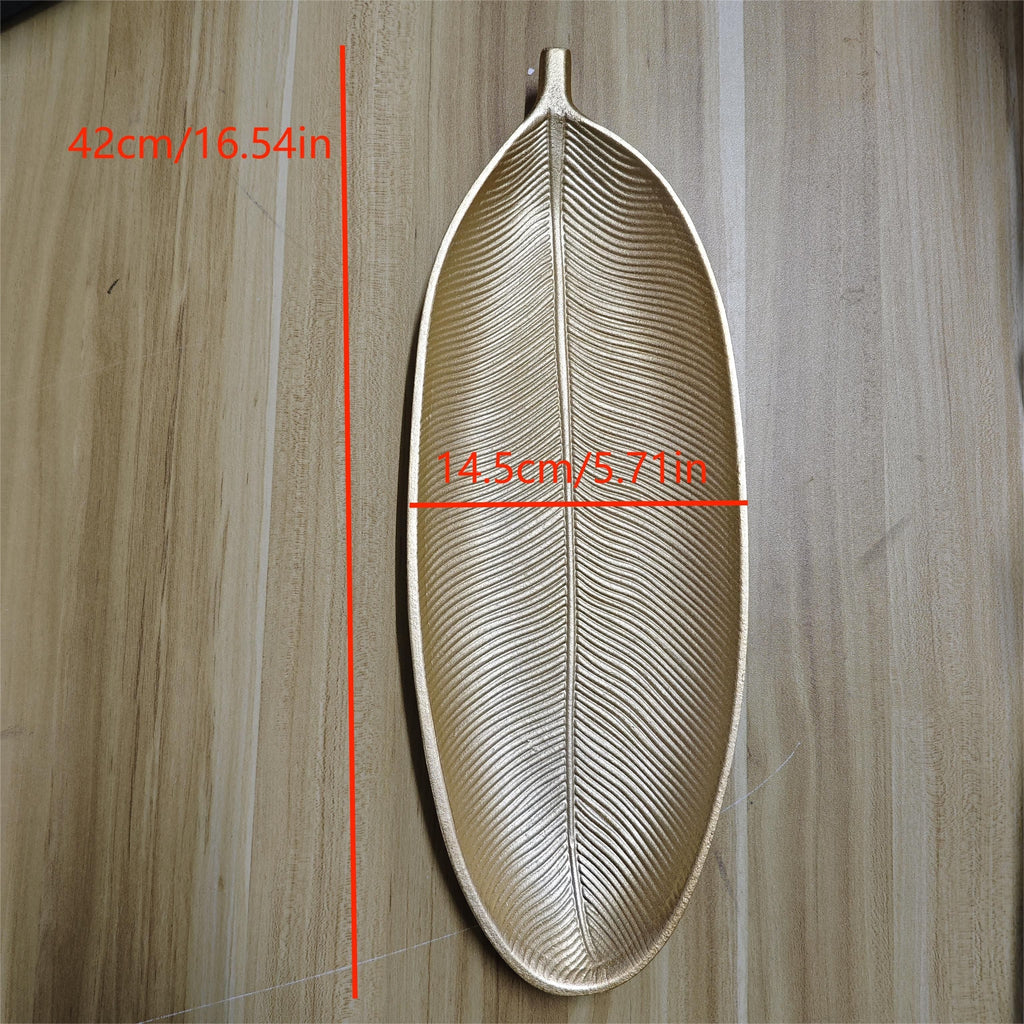 LeafWood – Elegant Leaf-Shaped Wooden Tray