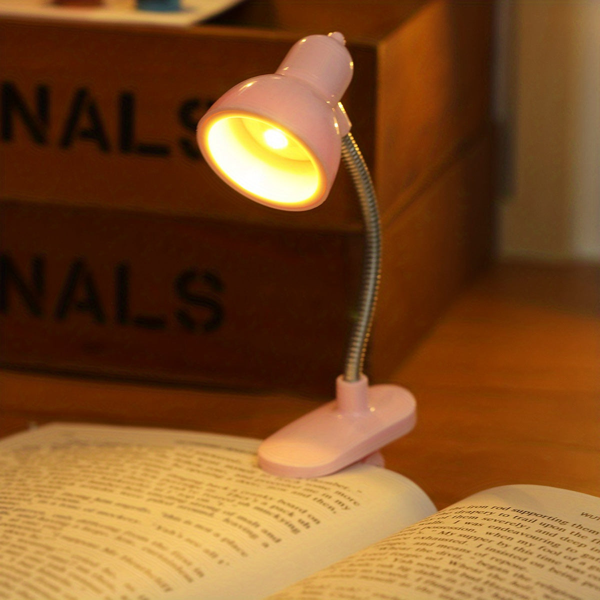 MiniGlow Lamp - Portable Clip-On Reading Light