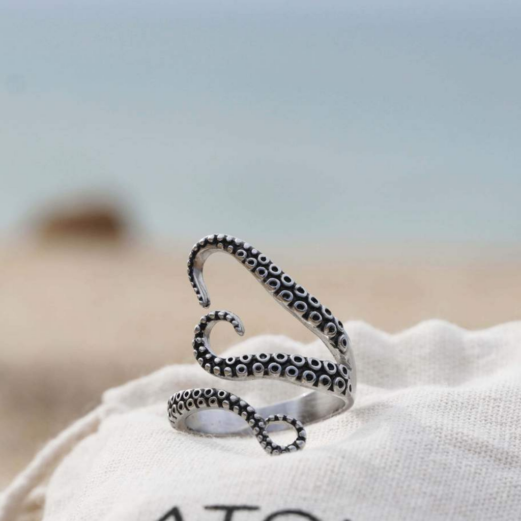 Adjustable Silver Tentacle Ring - Nautilus, the Perfect Accessory for a Truly Inspiring Look!