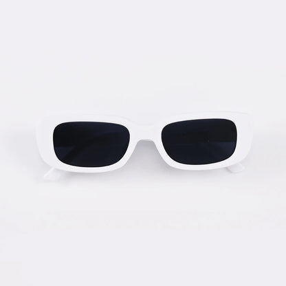 Hugo Shades – Retro Chic Sunglasses for a Stylish Look