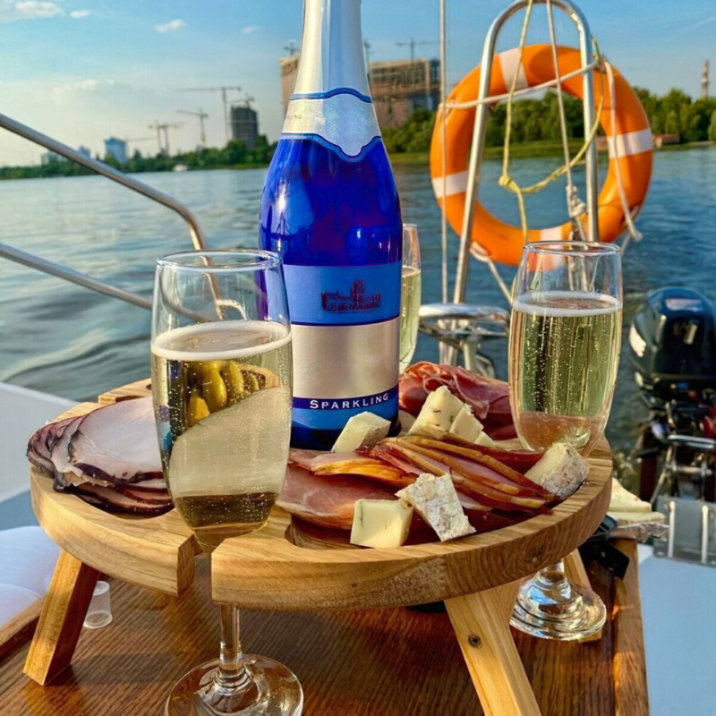 WineNest - Stylish Foldable Picnic Table for Wine