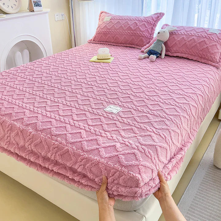 LuxeLoom Duvet - Luxurious Flannel Duvet for Ultimate Warmth and Comfort