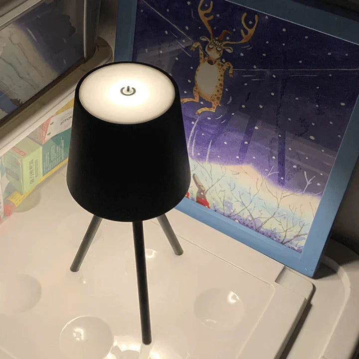Nordic Driepoot Tafellamp - Stijlvolle Draadloze LED Nachtlamp