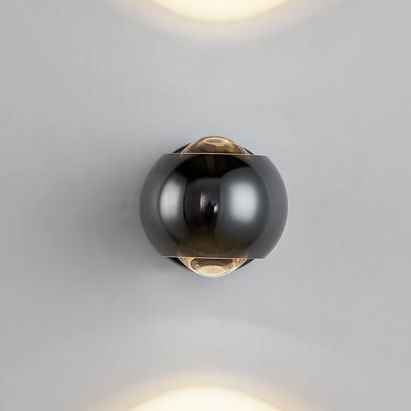 LumièreArt – Stylish Wall Lamp with Flexible Lighting