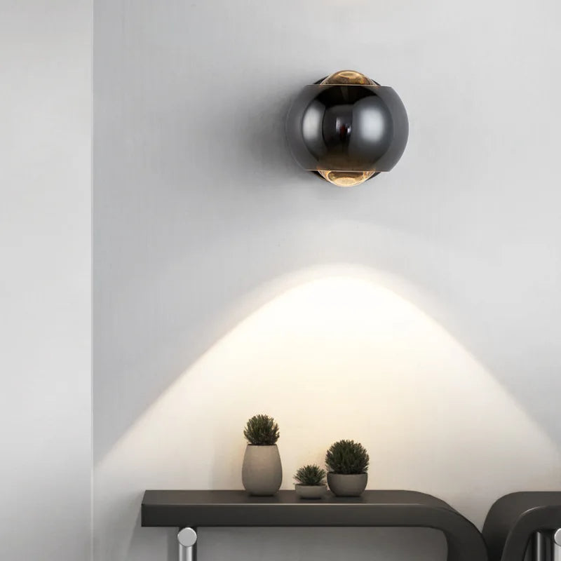 LumièreArt – Stylish Wall Lamp with Flexible Lighting