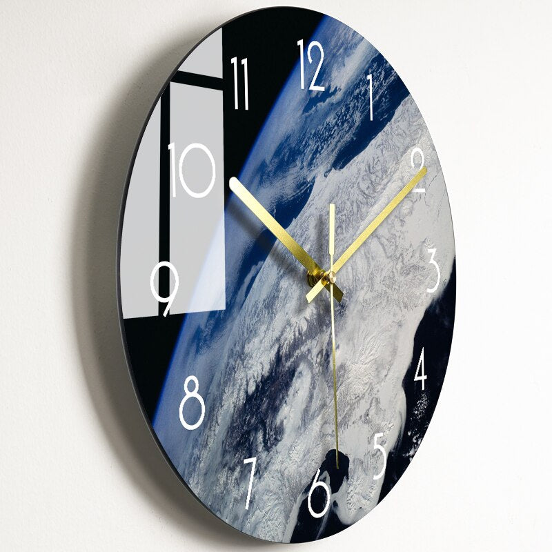 Elegant GlassArt Wall Clock – Artistic Time Measurement & Design