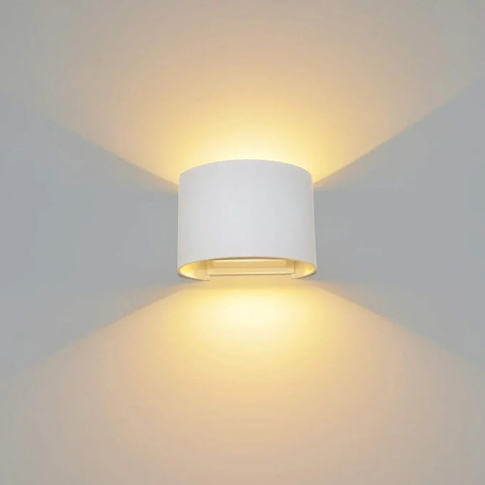 Lumière Royale - Stylish Modern LED Cube Wall Lamp (White)