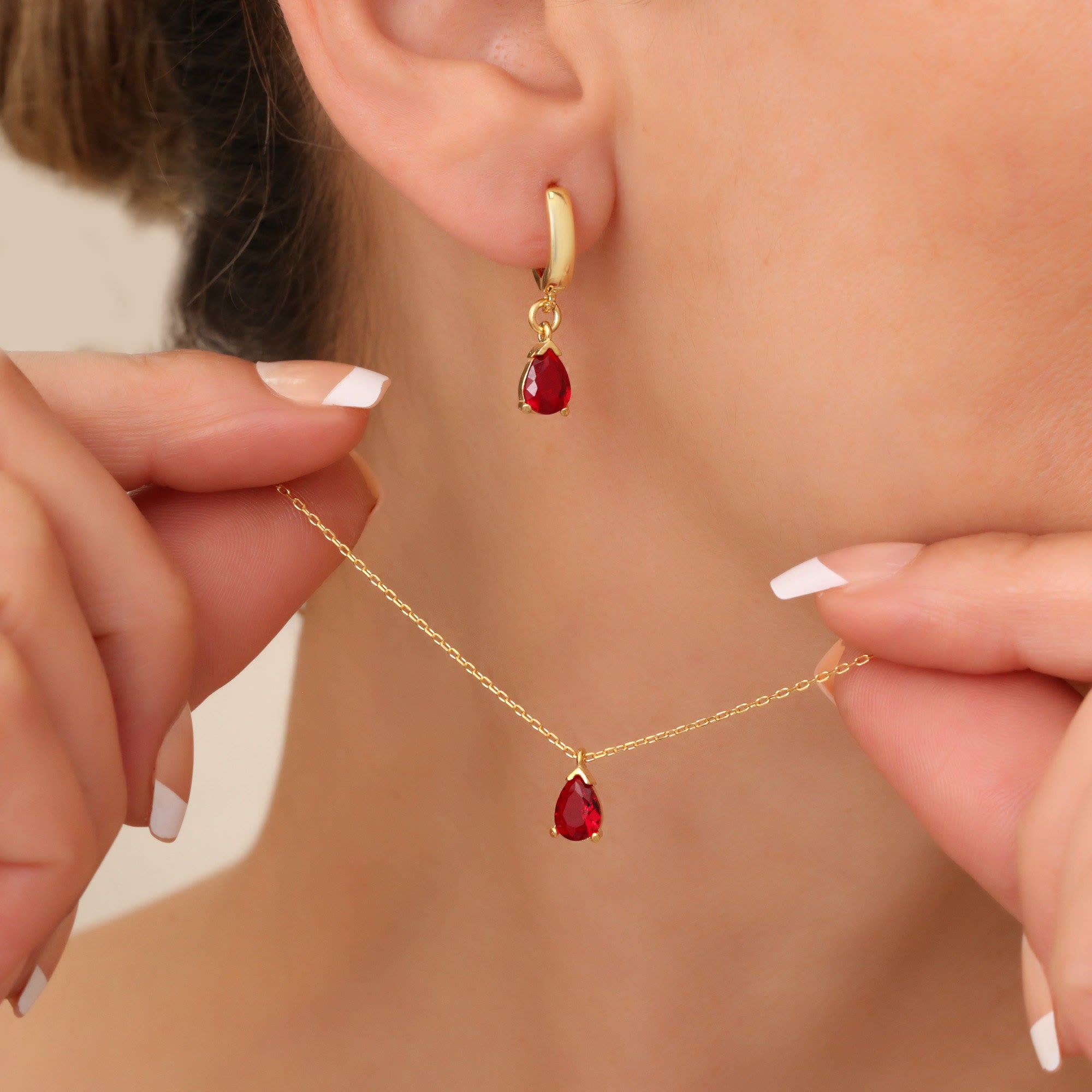 Elegant Garnet Birthstone Jewelry Set - Liora's Enchantment