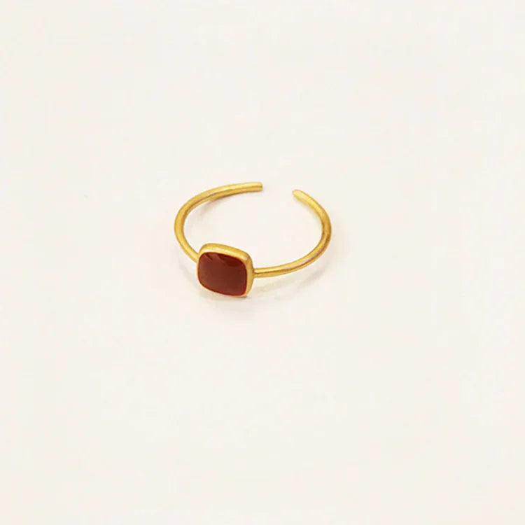 Charming Elvira Vintage Enamel Ring