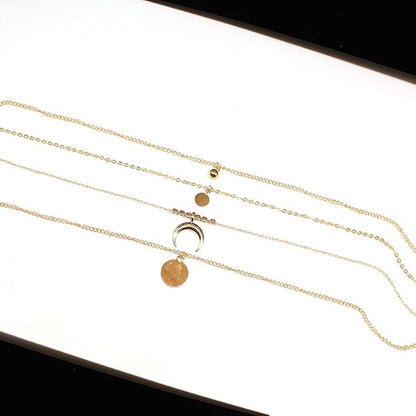 Selania - Elegant Halve Maan Necklace
