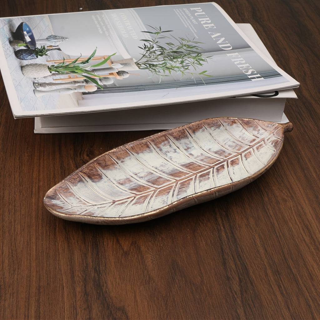 LeafTray – Elegant Resin Leaf-Shaped Tray for Interior Decoration