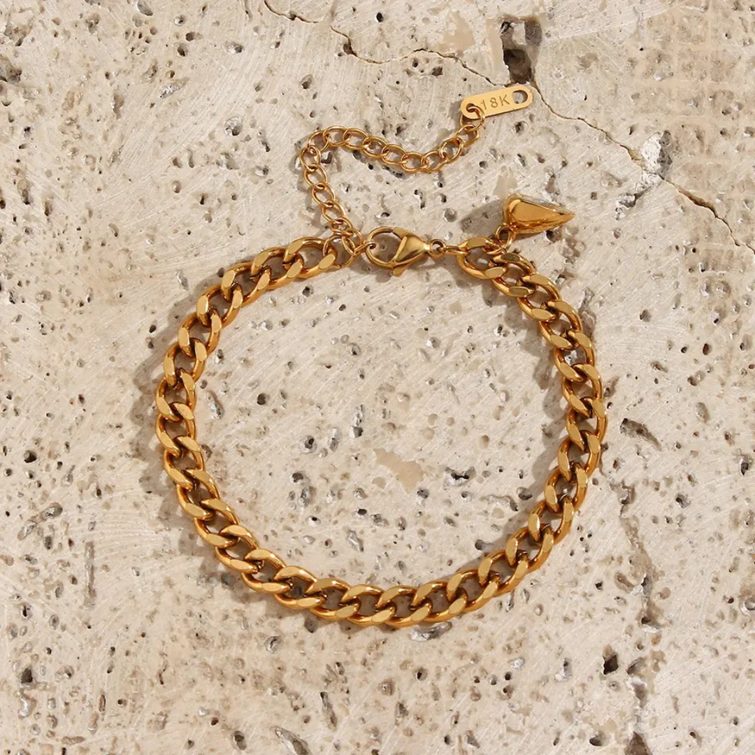 Liora Bracelets Set - Elegant Heart Bracelets