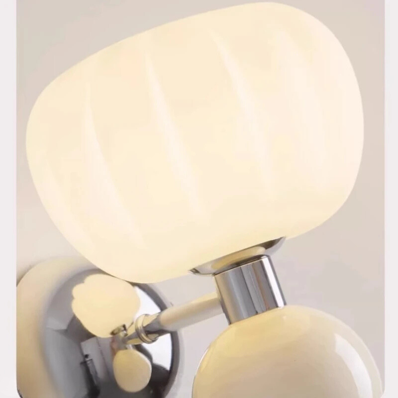 RadiantAura – Luxury LED Wall Lamp with G9