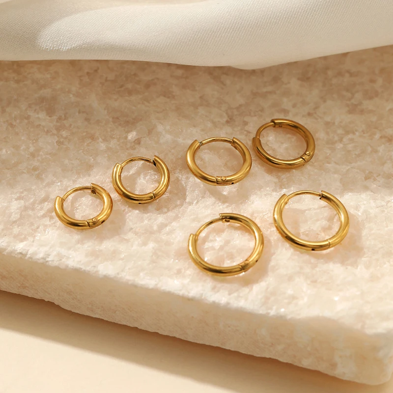 Sophia Hoop Earrings – Elegant Silver Earrings