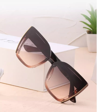 BillieShade - Trendy Square Retro Sunglasses