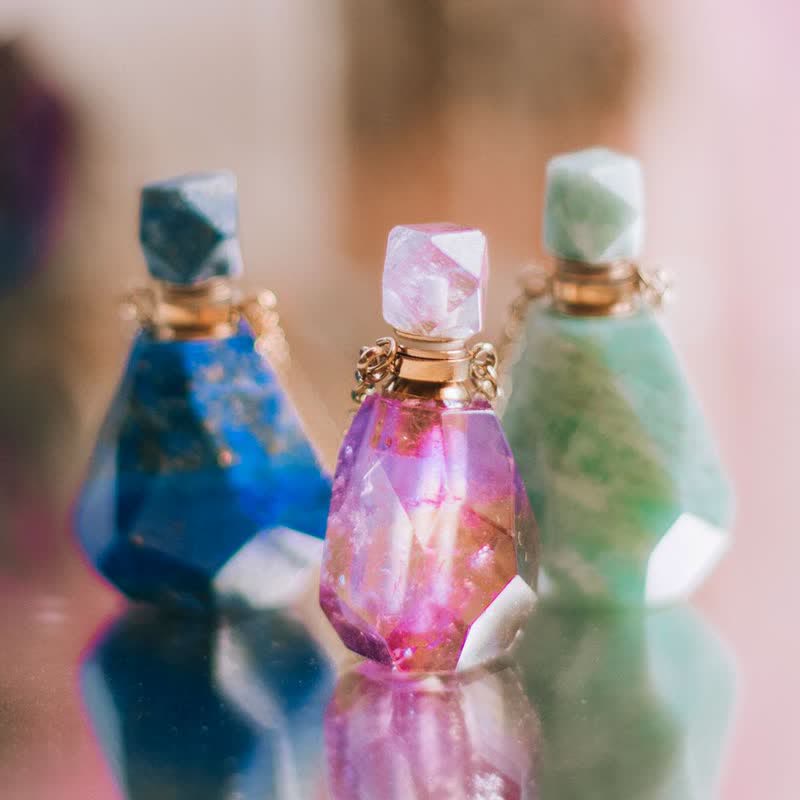 Elegant Necklace with Crystal Perfume Bottle - Iris