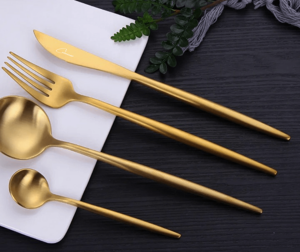 GoldenGlow - Luxury 20-Piece Cutlery Set for Elegant Dining