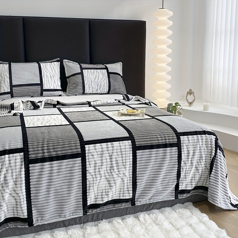 Luxury Plush Blanket with Trendy Stripe Print – Ultimate Comfort