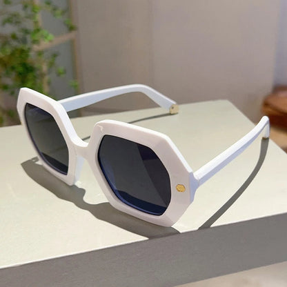 ReginaShade - Trendy Oversized Sunglasses for Women