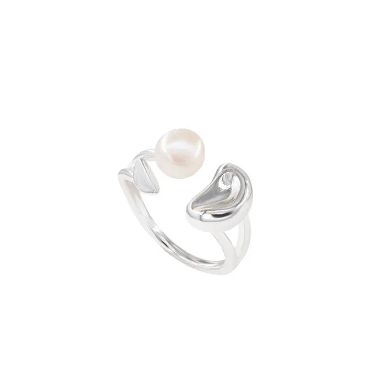 Elin Adjustable Pearl Bean Ring - Stylish and Elegant