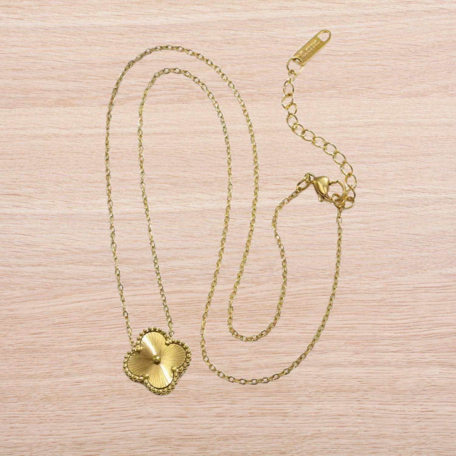 Golden Clover Jewelry Set – Necklace, Bracelet & Earrings