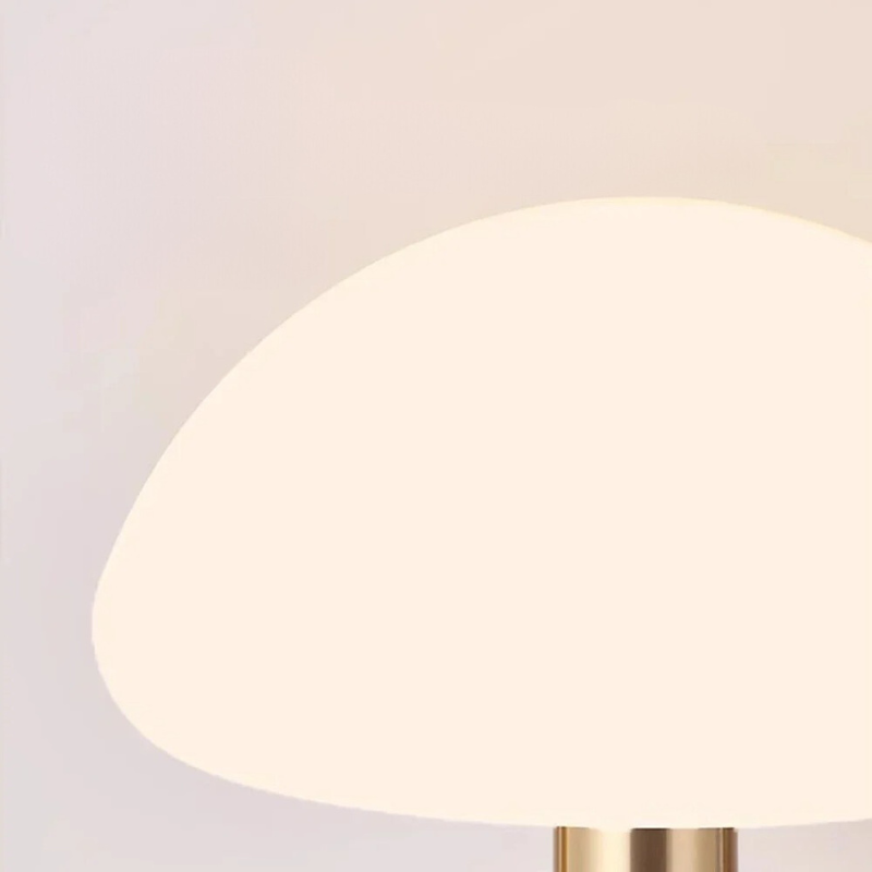 Elegant Cream Table Lamp – Atmospheric Lighting for Your Home