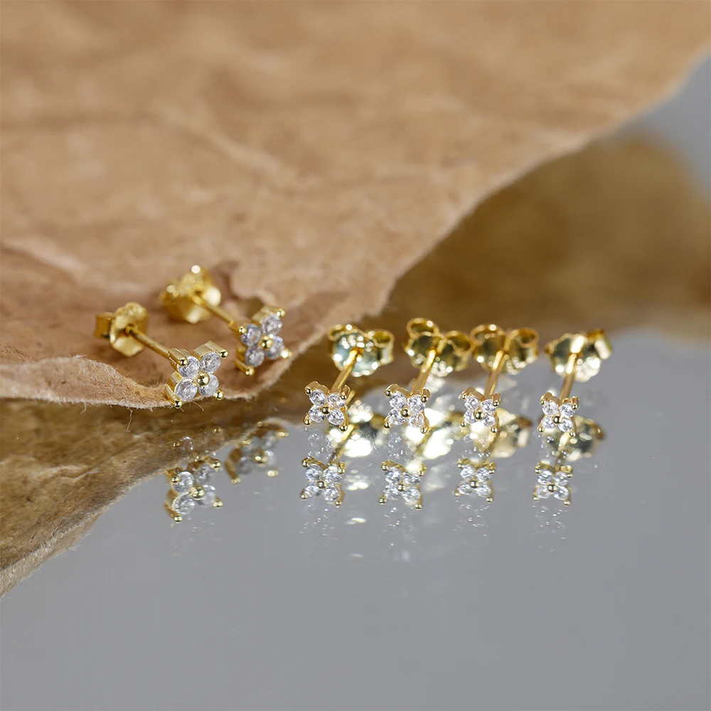 Sophie Studs – Elegant Floral Earrings