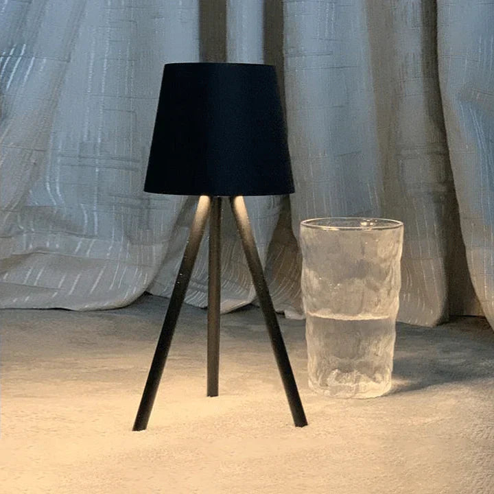 Nordic Driepoot Tafellamp - Stijlvolle Draadloze LED Nachtlamp