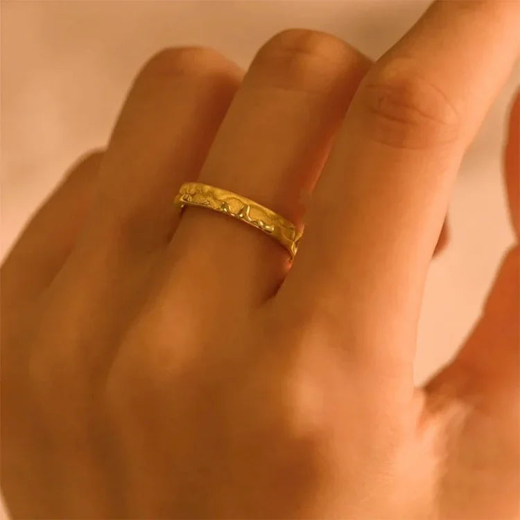Elegant Sienna Gold Honeycomb Ring