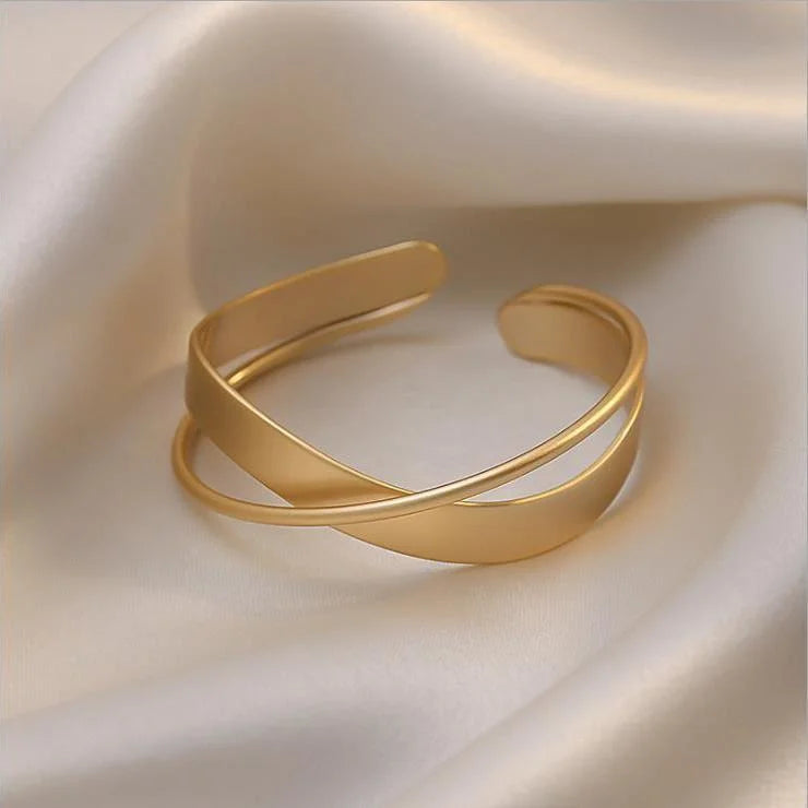Golden Infinity Bracelet - Elisa Matte Finish