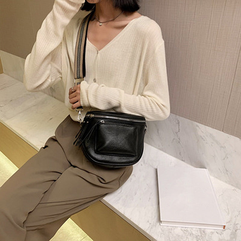 Chic Crossbody Bag – Fashionable Shoulder Bag for Everyday