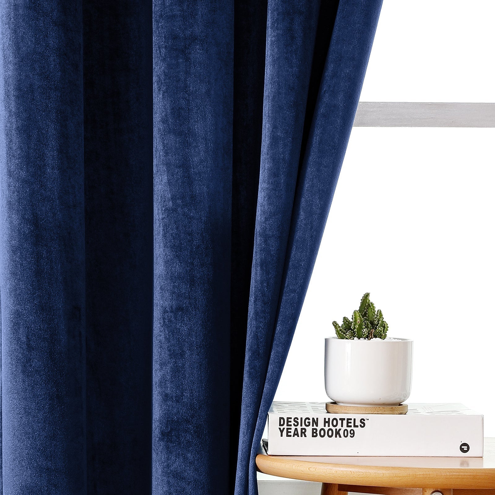 VelvetEase Curtains - Luxurious Thermal Velvet for Optimal Comfort