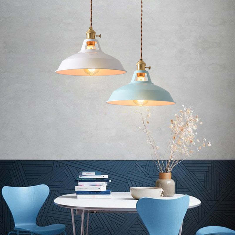 RadiantGlow Chandelier - Luxe Metalen Kroonluchter voor Elegante Interieurs