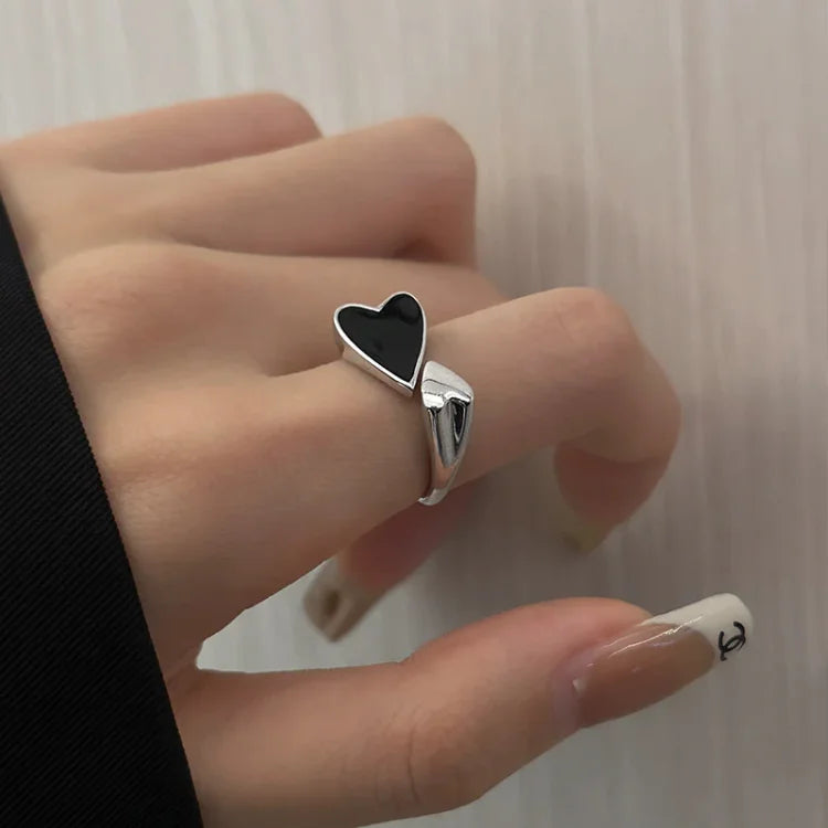 Adjustable Symmetrical Heart Ring - The Enchanting Evelyn