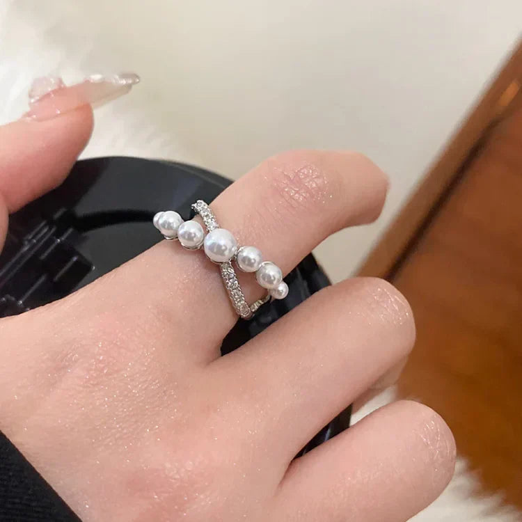 Elegant Adjustable Vintage Ring with Radiant Zirconia and Beautiful Pearl - Isadora