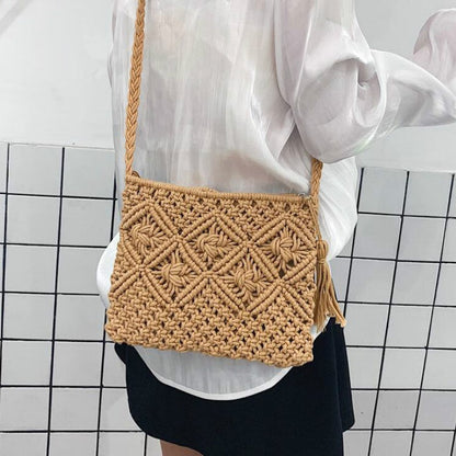 GwenBag – Elegant Woven Shoulder Bag for Summer