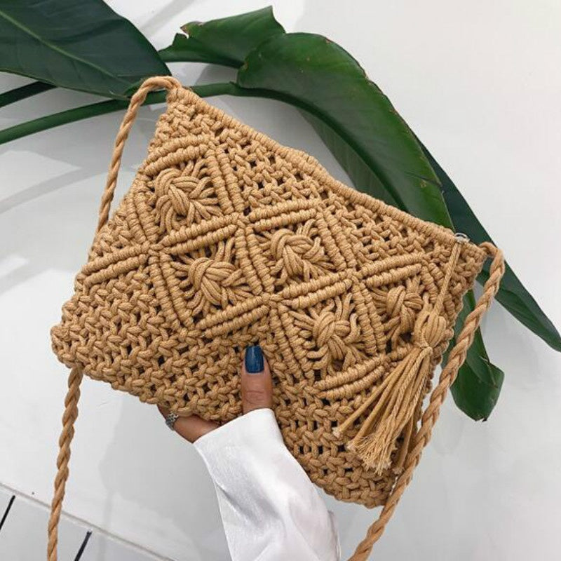 GwenBag – Elegant Woven Shoulder Bag for Summer
