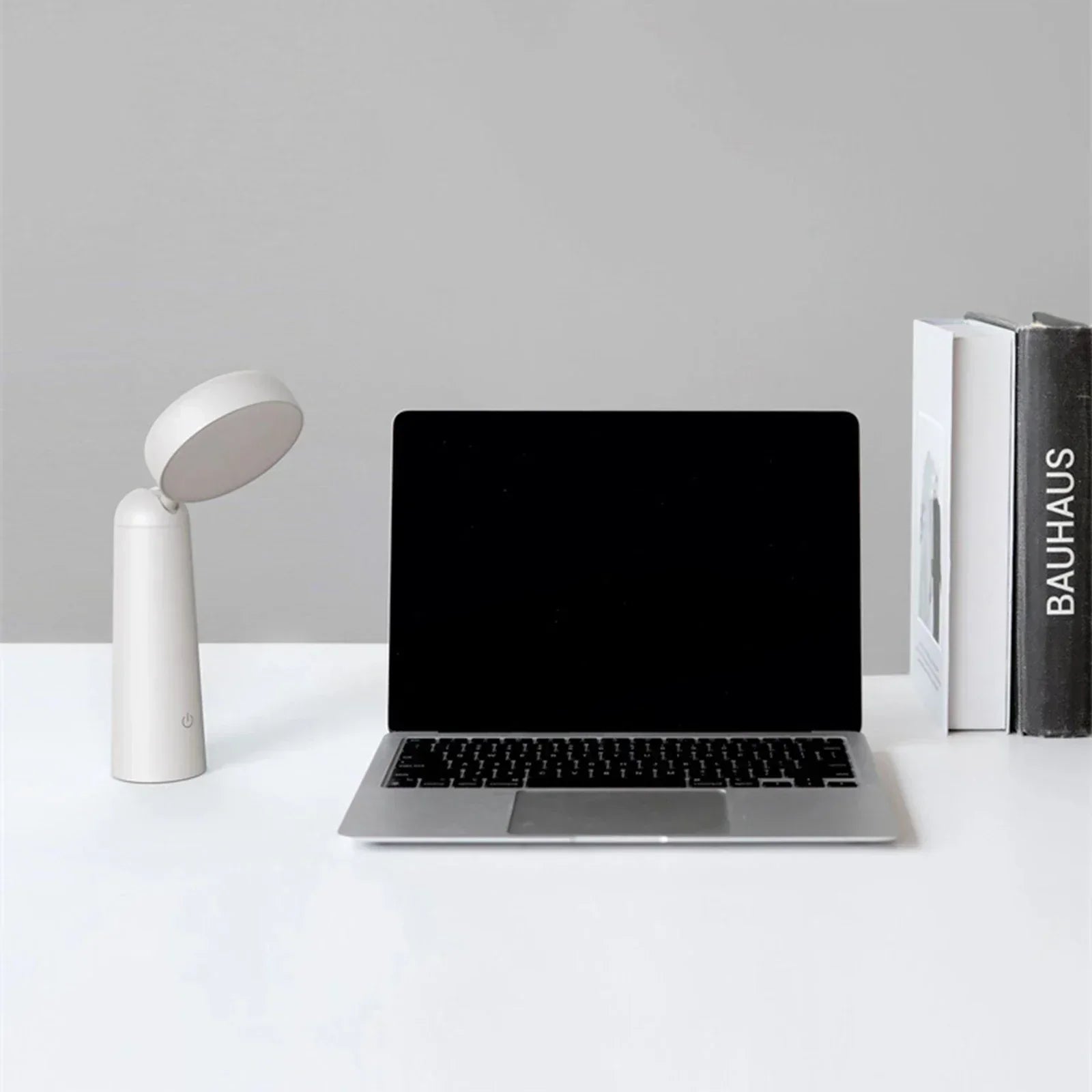 Modern Black Table Lamp with Gold Accents – Luxury LED Lighting