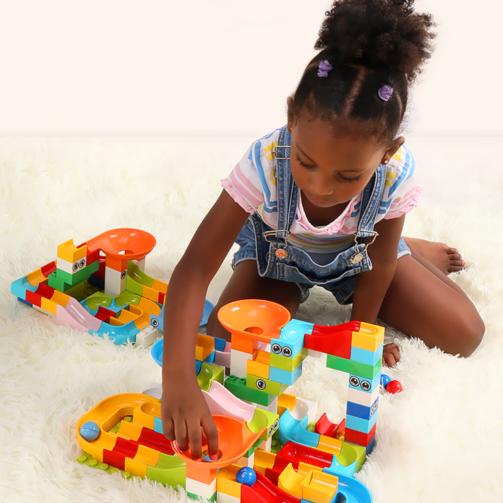 MarbleBuilder Set - Customizable Marble Run for Creation