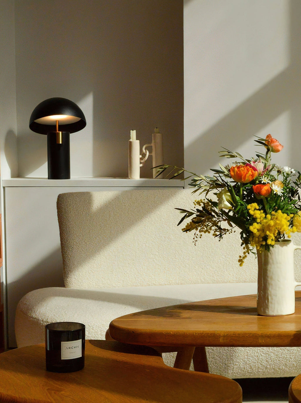 GlowAvora Table - Modern Elegant Table Lamp for Atmospheric Lighting