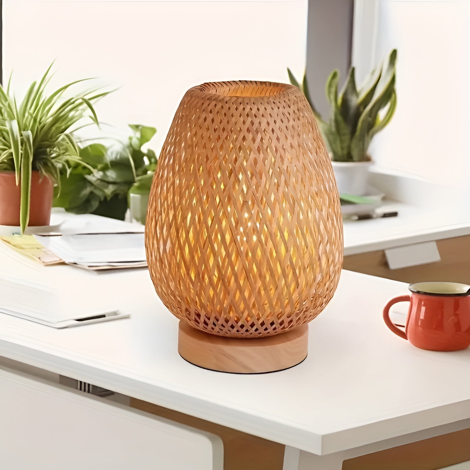 Stylish Bamboo Table Lamp with USB Power – Durable and Energy-Efficient Design