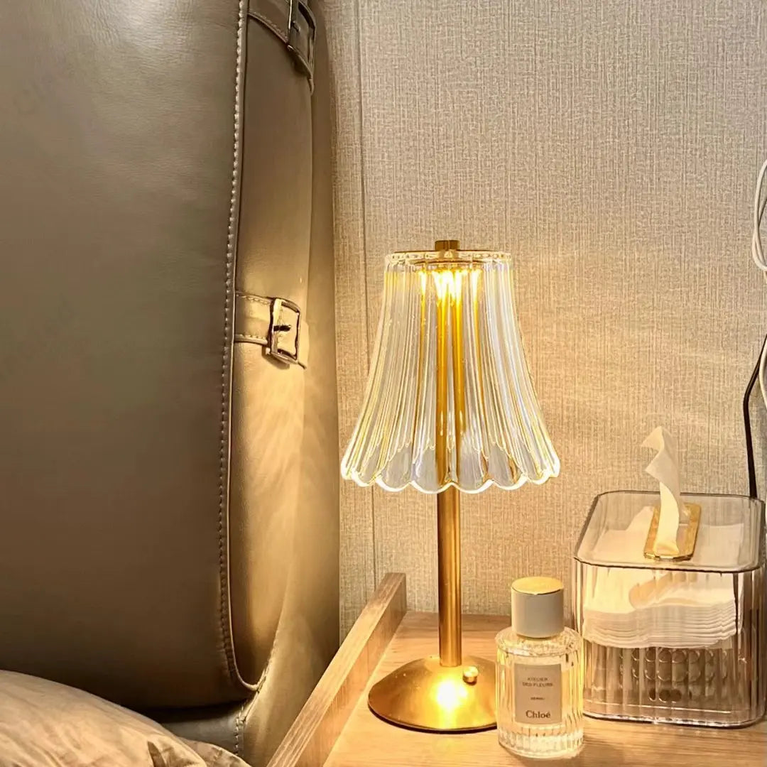 Cristalglow - Chic Cordless Table Lamp with Elegant Crystal Decoration